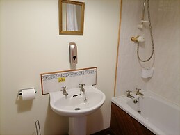 Impeccable 2-bed Flat in Wick