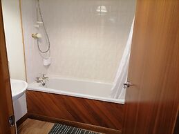 Impeccable 2-bed Flat in Wick