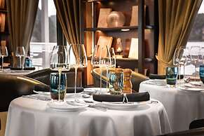 Paradise Sails Cruise Ha Long