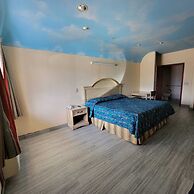 Woodland Inn & Suites