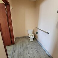 Woodland Inn & Suites