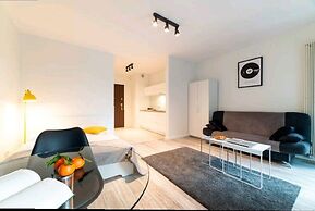 Warsaw Night Apartments MennicaResidence