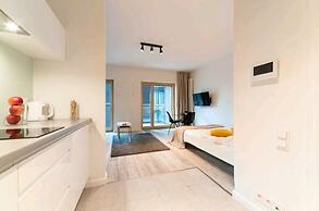 Warsaw Night Apartments MennicaResidence