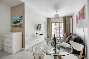 Warsaw Night Apartments MennicaResidence