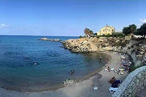 Beautiful and Large 3-bed Villa in Lapta, Cyprus