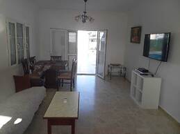 Beautiful and Large 3-bed Villa in Lapta, Cyprus
