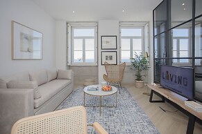 Liiiving -Luxury Beachfront Apartment II