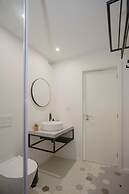 Liiiving -Luxury Beachfront Apartment II