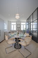 Liiiving -Luxury Beachfront Apartment II
