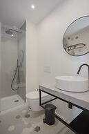 Liiiving -Luxury Beachfront Apartment IV