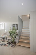 Liiiving - Luxury Beachfront Apartment V