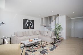 Liiiving - Luxury Beachfront Apartment V
