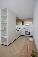 Liiiving - Luxury Beachfront Apartment V