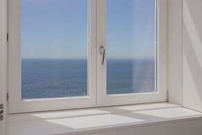 Liiiving - Luxury Beachfront Apartment V