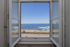 Liiiving-Luxury Beachfront Apartment III