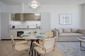 Liiiving-Luxury Beachfront Apartment III