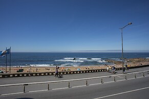 Liiiving-Luxury Beachfront Apartment III