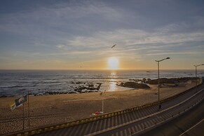 Liiiving-Luxury Beachfront Apartment III