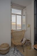 Liiiving-Luxury Beachfront Apartment III