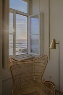 Liiiving-Luxury Beachfront Apartment III