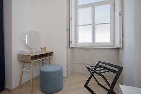 Liiiving-Luxury Beachfront Apartment III