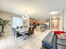 Fun At Paradise Palms 6 Bedroom Home by Redawning