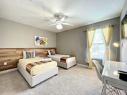 Fun At Paradise Palms 6 Bedroom Home by Redawning