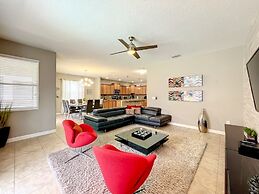 Fun At Paradise Palms 6 Bedroom Home by Redawning