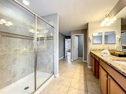 Fun At Paradise Palms 6 Bedroom Home by Redawning