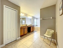 Fun At Paradise Palms 6 Bedroom Home by Redawning