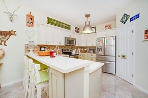 Happy Days At Calabay Parc 5 Bedroom Home by Redawning