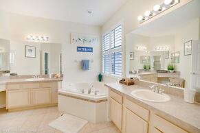 Happy Days At Calabay Parc 5 Bedroom Home by Redawning