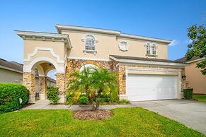 Happy Days At Calabay Parc 5 Bedroom Home by Redawning