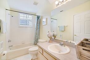 Happy Days At Calabay Parc 5 Bedroom Home by Redawning