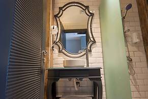 Sherlock Homes Hotels