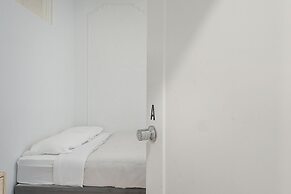 Beautiful Private Bedroom in Mile-End