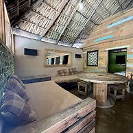 Johnny's Place Hotel