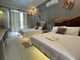 Johnny's Place Hotel