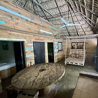 Johnny's Place Hotel