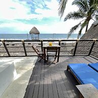 Johnny's Place Hotel