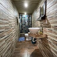 Johnny's Place Hotel