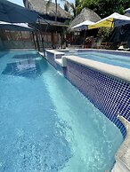 Johnny's Place Hotel