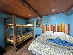 Johnny's Place Hotel