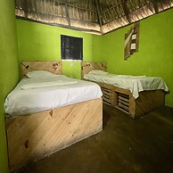 Johnny's Place Hotel