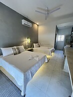 Johnny's Place Hotel