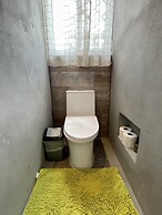 Johnny's Place Hotel