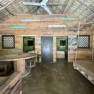 Johnny's Place Hotel