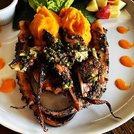 Johnny's Place Hotel