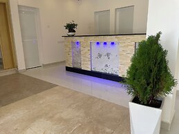 Season Inn Hotel Apartment by Duqm