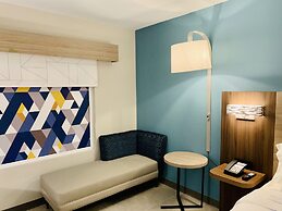 Holiday Inn Express Guadalajara Vallarta Poniente by IHG